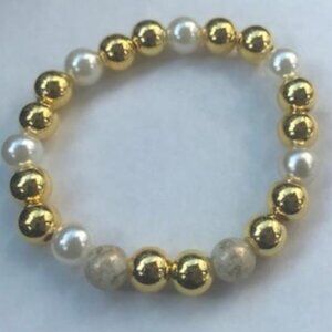 White and Gold Handmade Stretch Bracelet European Acrylic Beads #29